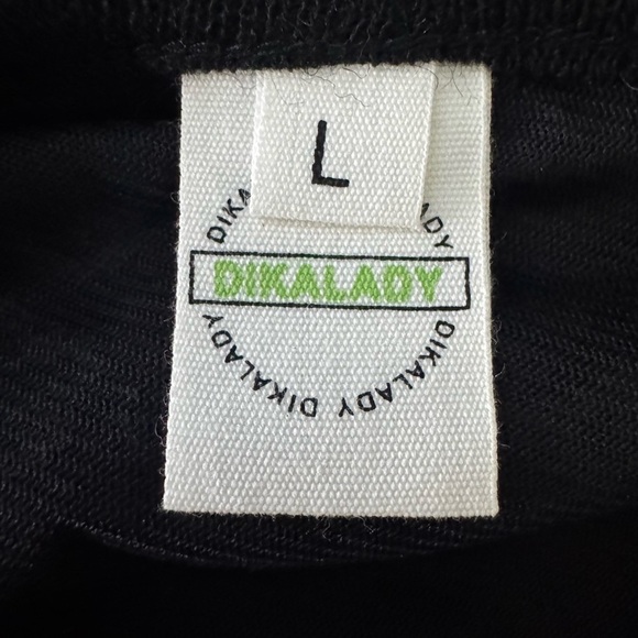 Dikalady Black with houndstooth and floral accents Draped Front Tunic Size Large - Picture 9 of 10